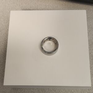 Oura Silver Smart Ring